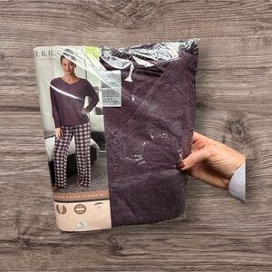 Women’s Sierra 2 Piece Pajama Set Size M NWT